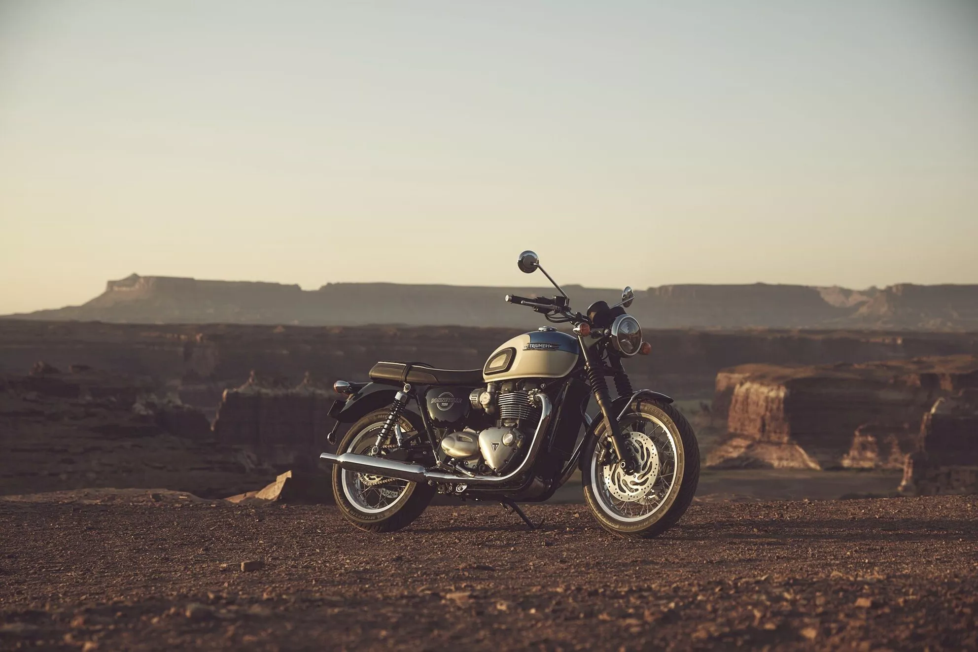 Triumph Bonneville T120 – Klasická moderná motorka s technickými vylepšeniami