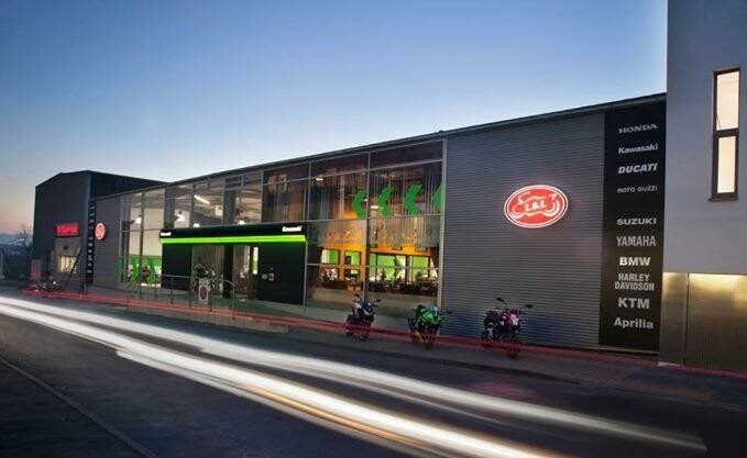 Die Ausmahme - Limbächer & Limbächer GmbH - Der größte Motorradhändler in Deutschland