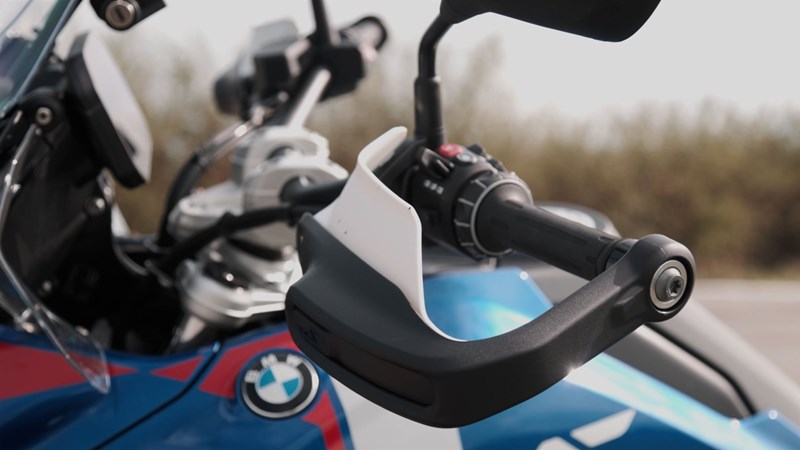 Beim ASA werden Kupplungsdosierung und, falsch gewünscht, das Schalten der Gänge von der Elektronik übernommen. Das funktioniert in der Praxis ausgesprochen gut.