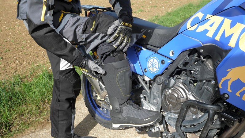 Meine neuen Lieblingsstiefel für den Reiseenduro-Einsatz: Touratech Destino Ultimate.