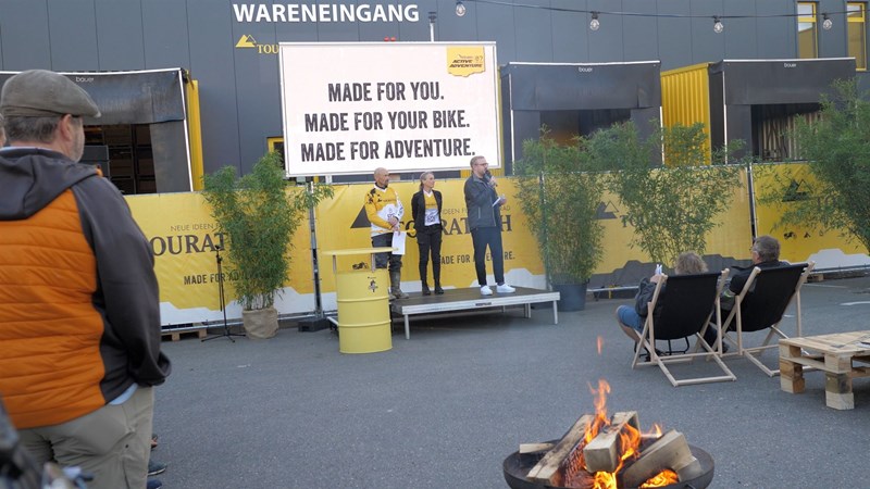 Willkommensfeier und Safety-Breefing am ersten Abend des Touratech Active Adventure.