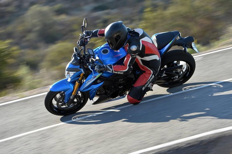 NastyNils gibt Gas beim ersten GESX-S1000 Test 2015.