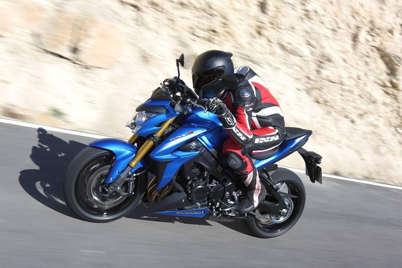 Motorisch war die GSX-S1000 eigentlich immer sehr verlässlich. Die Peripherie sollte bei Gebrauchtfahrzeugen aber etwas Liebe erhalten haben, sonst kann es kritisch werden.