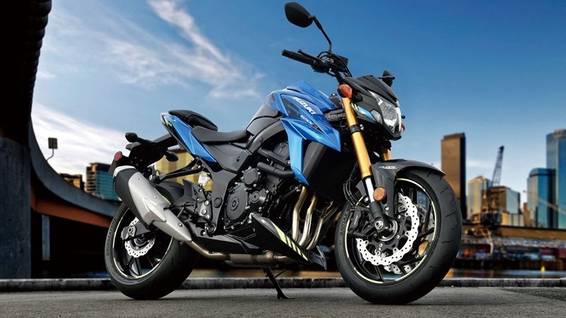 Die GSX-S750 war das letzte Mittelklasse Naked Bike von Suzuki mit Reihen-Vierzylinder. Deshalb ist sie auch heute noch sehr beliebt am Gebrauchtmarkt.