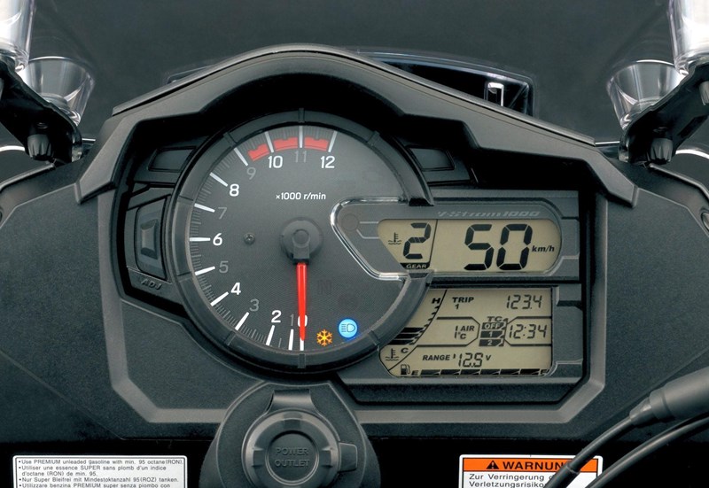 Selbst hohe Zahlen im Tacho der Suzuki V-Strom 1000 sind kein Problem. Bei einer vollständigen Wartungshistorie kann sie ewig Fahrspaß bieten.