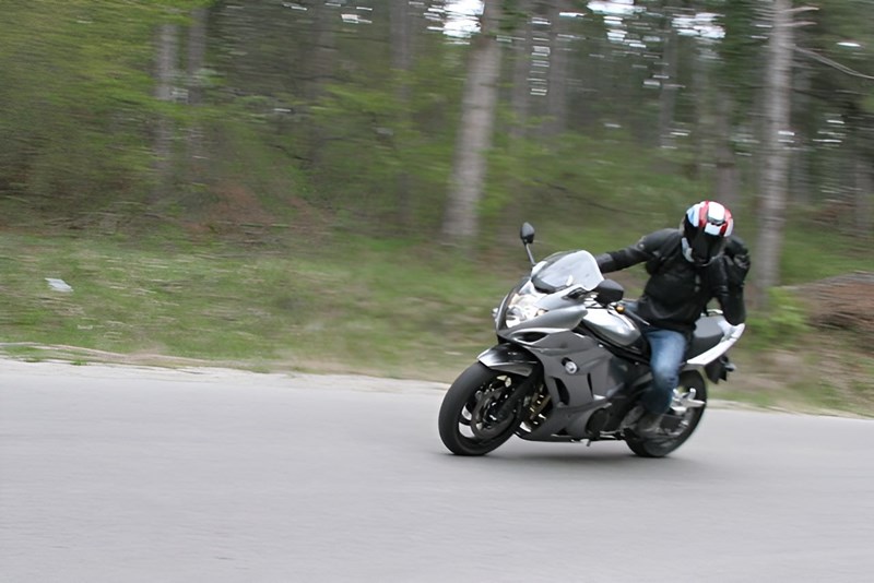 Suzuki GSX1250F Retrotest & Community-Check