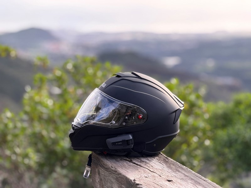 In Verbindung bleiben - Cardo Packtalk Edge auf unseren Helmen