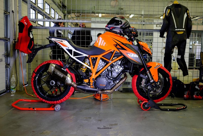 Häufig zu sehen in der 1000PS Trackdays Box - KTM SuperDuke