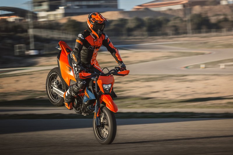 Supermoto Stoppie