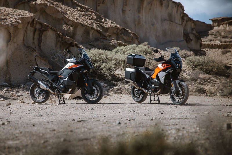 Lange Zeit hat es finster für den KTM Konzern ausgesehen. Umso schöner, dass die Mattighofener mit solch mächtigen Bikes wie der 1390 Super Adventure den Neustart markieren.
