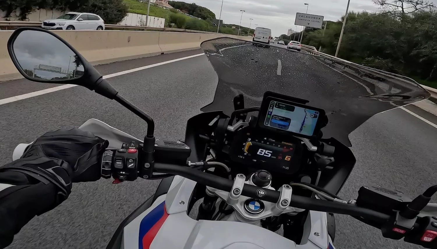 Apple CarPlay on the Used BMW R1250GS
