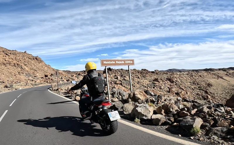 Auf 2200 Meter Seehöhe - mit dem Motorrad - Im Januar! Willkommen auf Teneriffa!