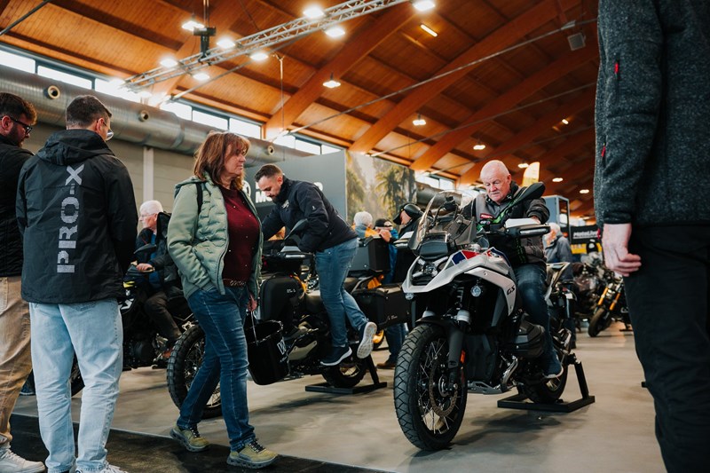 Fleissiges Probesitzen, interessante Gespräche und jede Menge Actiongeladene Shows: Das war die Motorradwelt Bodensee 2026