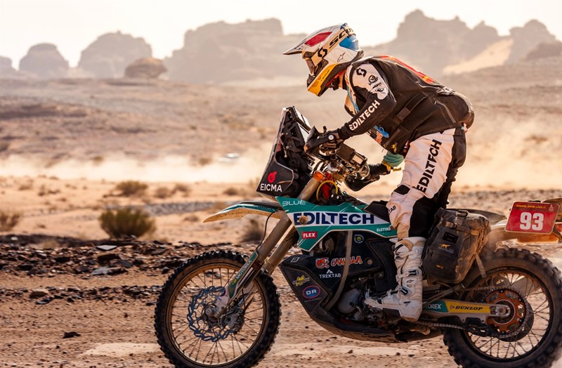 Der italienische Fahrer Tiziano Interno unterwegs in der Originals by Motul Klasse auf einer KTM 450 Rally. Das Westwind Moto Softgepäck wurde unter realen Rallye-Bedingungen täglich genutzt.