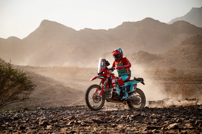 Beim KOVE Dakar Team kam neben den Seitenlösungen auch eine kompakte Westwind Moto Hecktasche zum Einsatz