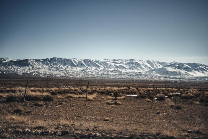 Mit Schnee und Kälte in der marokkanischen Wüste haben nur wenige Teilnehmer gerechnet.