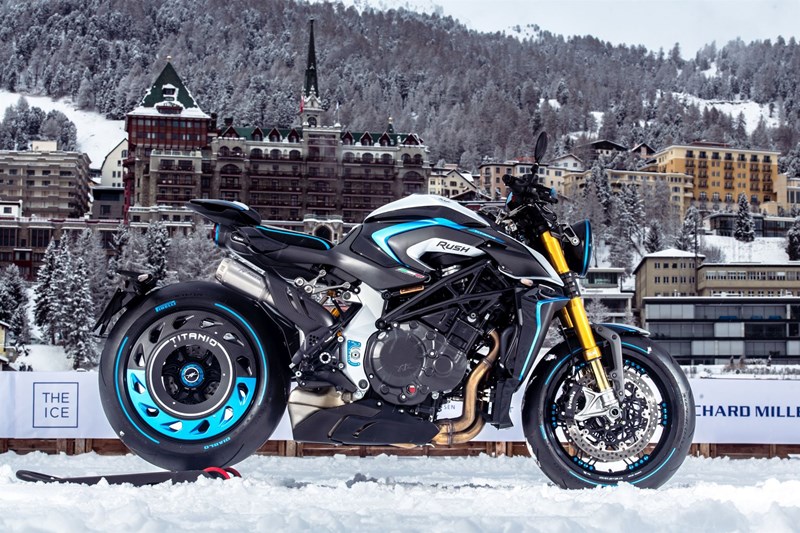 Die neue MV Agusta Rush Titanio auf der I.C.E. in St. Moritz