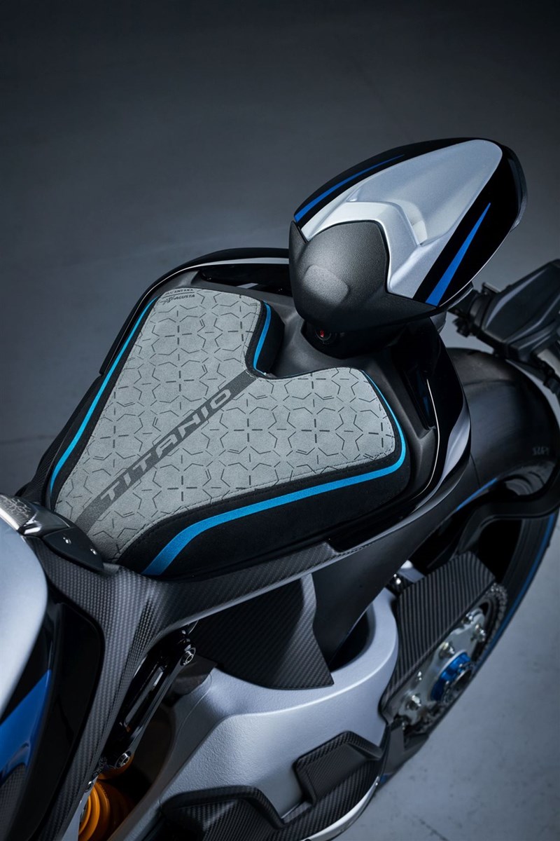 MV Agusta Rush Titanio 2026: Hyper-Naked auf 300 Stück limitiert