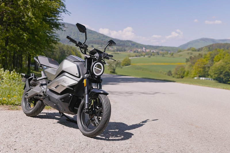 Seit 2025 bietet NIU auch sein erstes Elektromotorrad an.