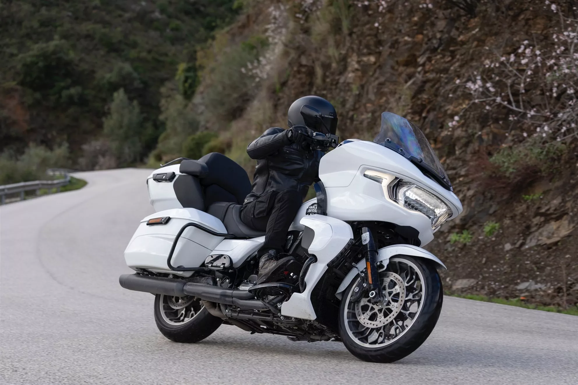 Harley-Davidson Road Glide Limited: Klasik Uzun Yol Motoru Harley-Davidson Road Glide Limited: Klasik Uzun Yol Motoru