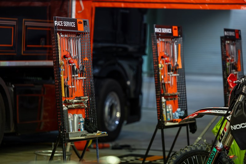 KTM 6DAYS 2026 Portugal: Race Service & Mietpakete