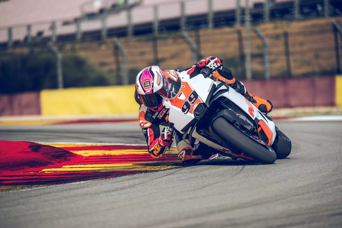 KTM 990 RC R Track: Kracht en precisie voor het circuit