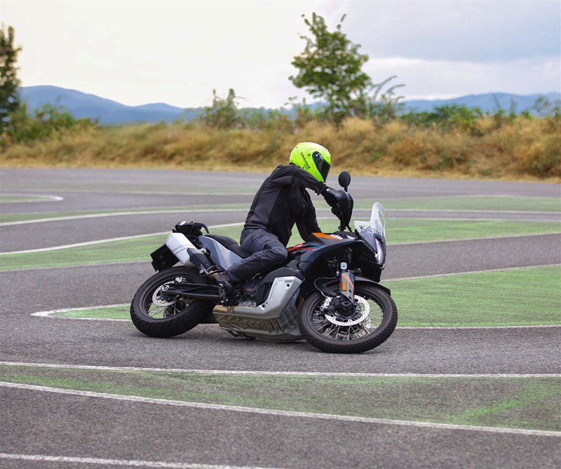 Kurvenfahrstile und Blicktechnik werden trainiert