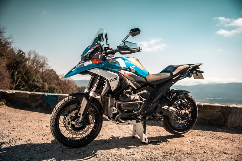 Am Asphalt hat mich der neue Anakee Adventure 2 überzeugt. Spannend wird es, wie sich der Pneu im losen Gelände schlägt.