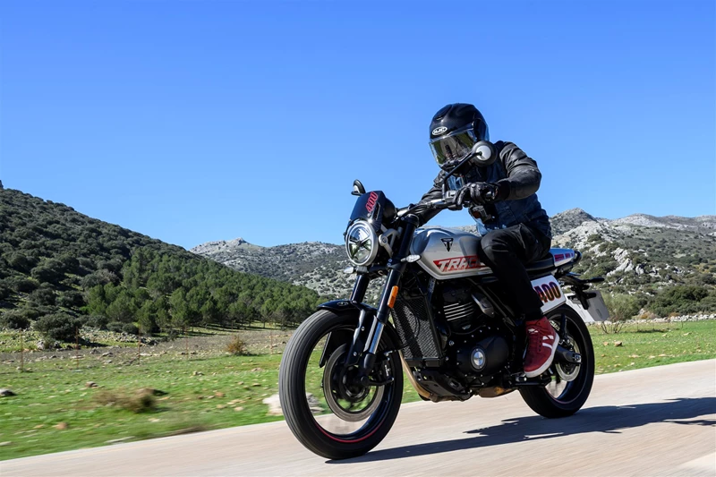 Triumph Tracker 400 2026