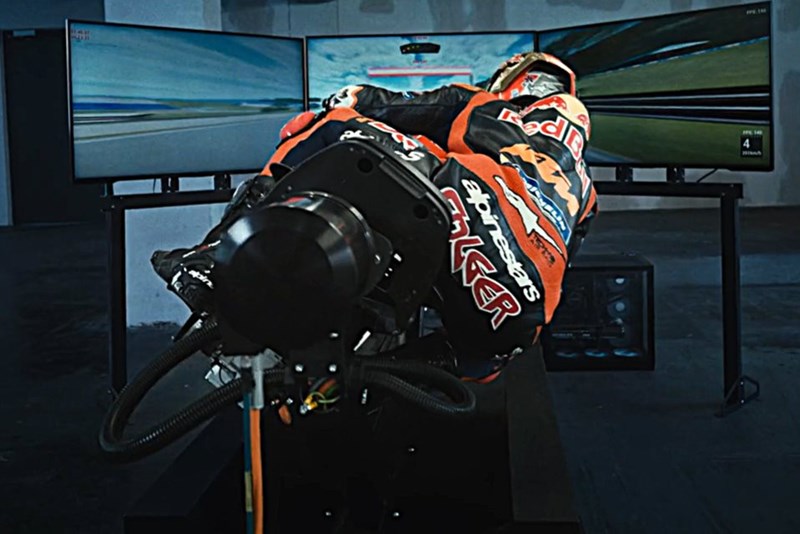 MotoGP Pro Simulator im KTM Museum