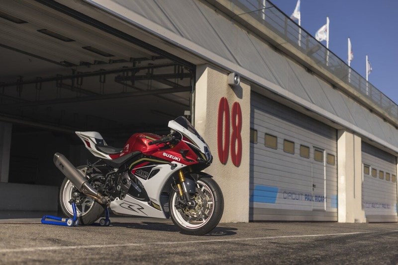 Suzuki GSX-R10000R