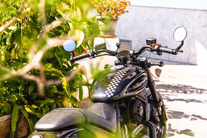 Gerader Lenker und keine unnötigen Knöpfe - die Chinchilla lässt sich leicht bedienen.