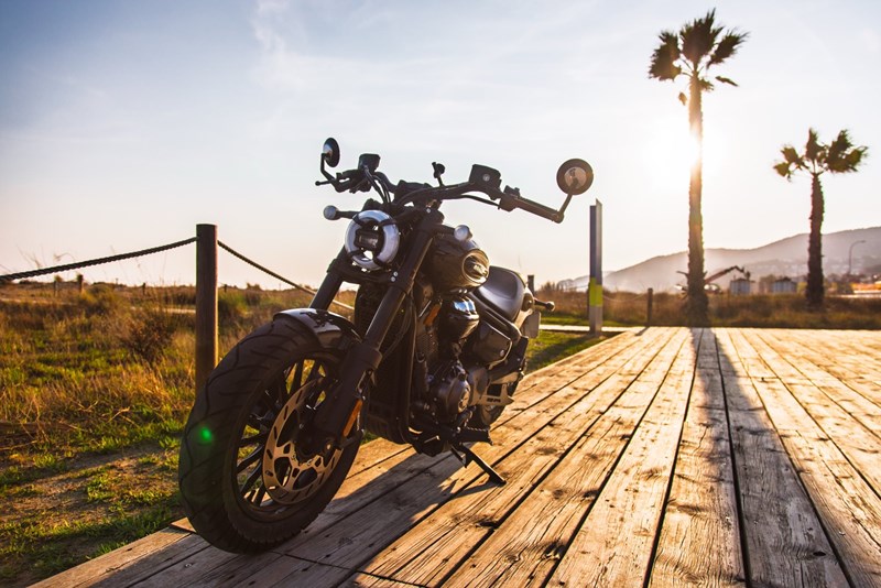 Die Einzelscheibe in der Front erledigt ihren Job solide.