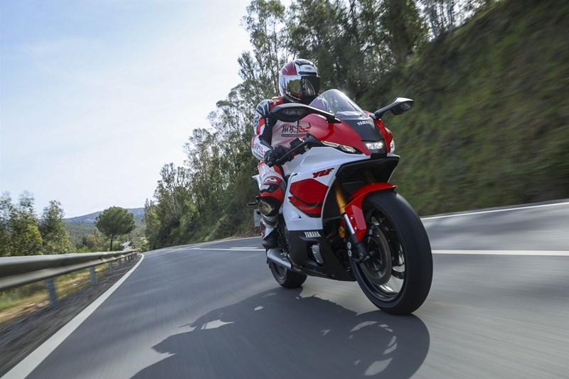 Yamaha R7 2026 im Test: Mittelklasse mit Superbike-DNA
