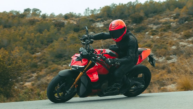 Ducati Streetfighter V4 S