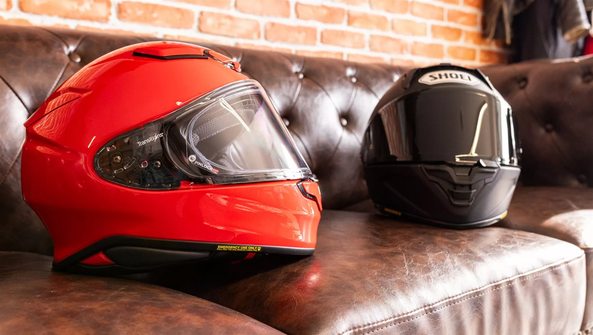 Shoei NXR2 vs. Shoei X-SPR Pro: Jämförelse av premium sporthjälmar Shoei NXR2 vs. Shoei X-SPR Pro: Jämförelse av premium sporthjälmar