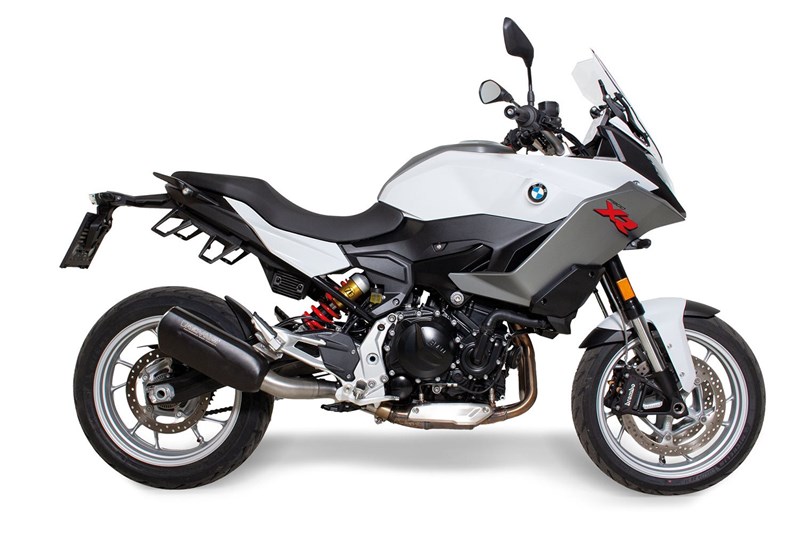 BMW F 900 XR mit REMUS NXT Slip-On