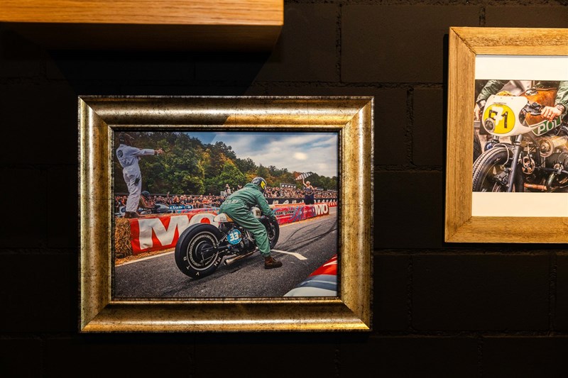 Die Bilderwand bei VTR Customs spricht Bände