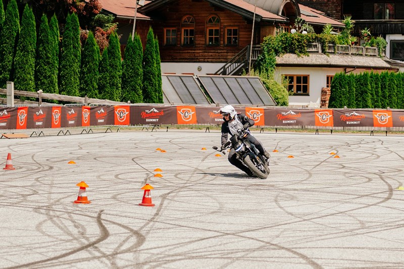 Honda WN7 Test: leise Alpenrakete mit E-Punch