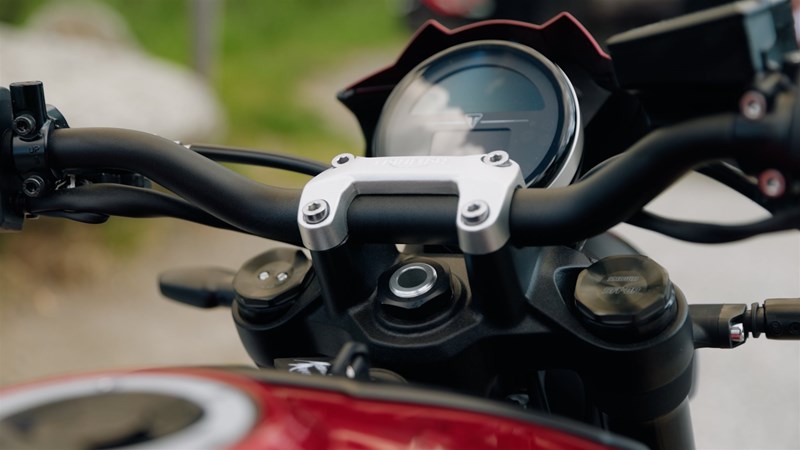 Trident 800 Cockpit
