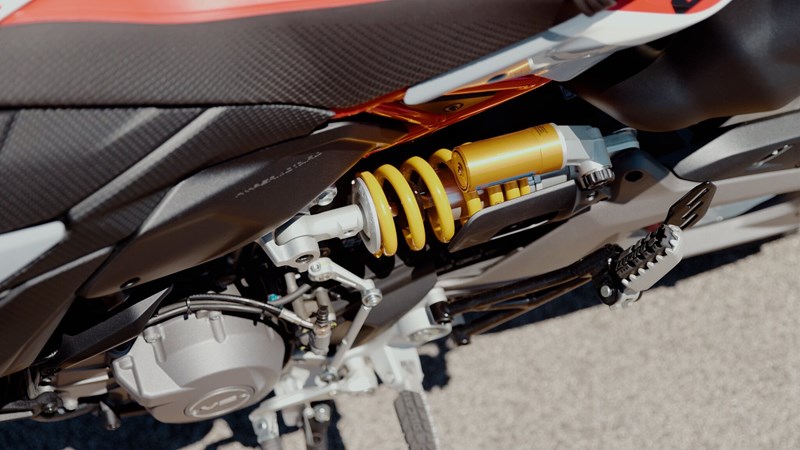 Ducati Hypermotard V2 SP 2026 im Landstraßen-Test