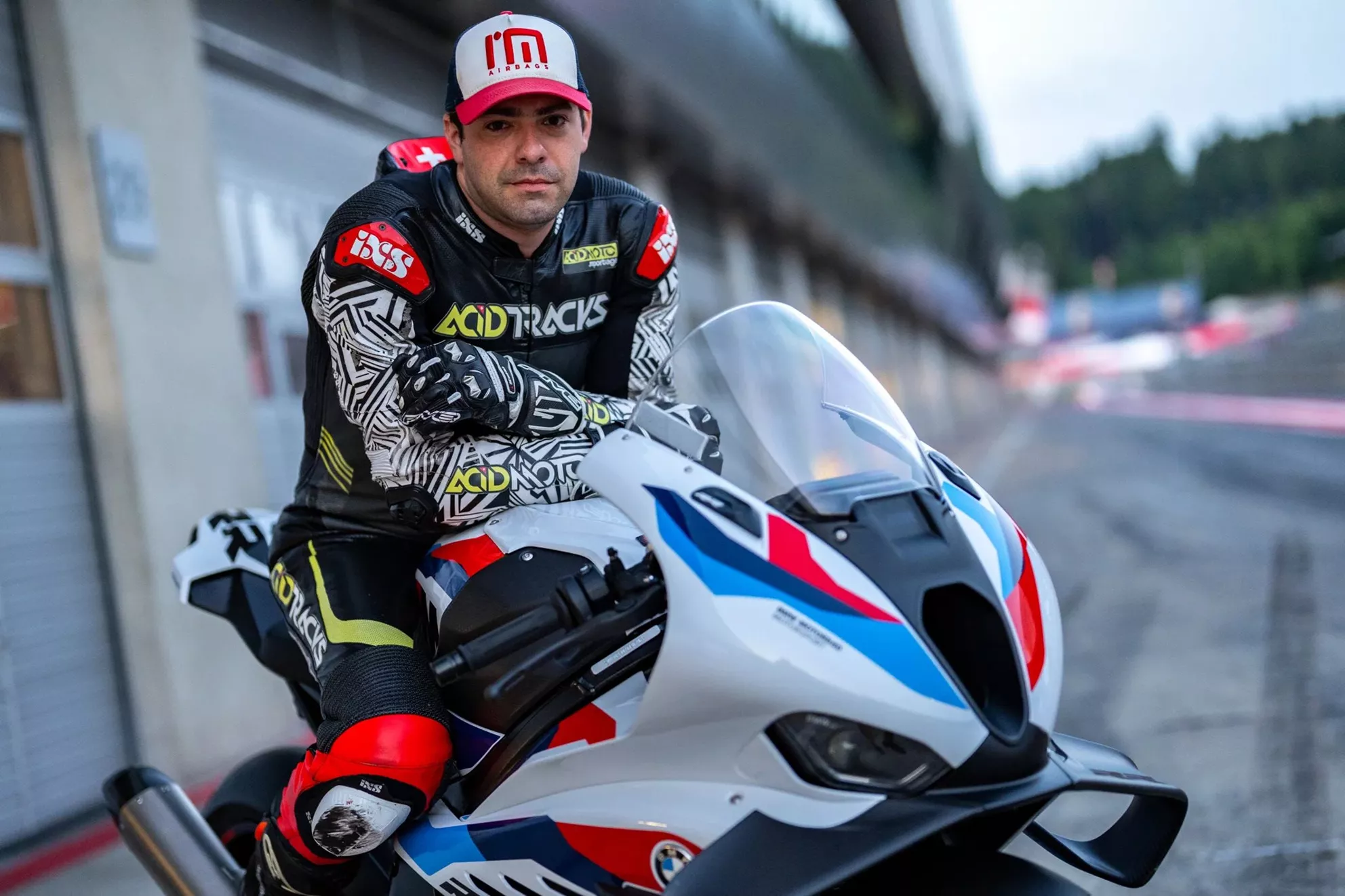 Patrick Schneuwly (AcidMoto.ch)