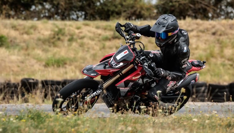 Chigee XR-1 am Track