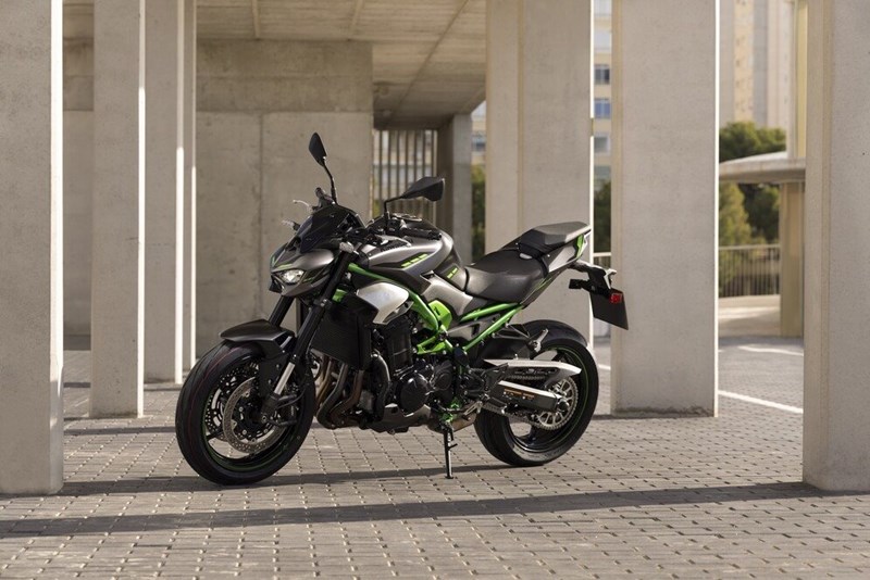 Kawasaki Z900 2025