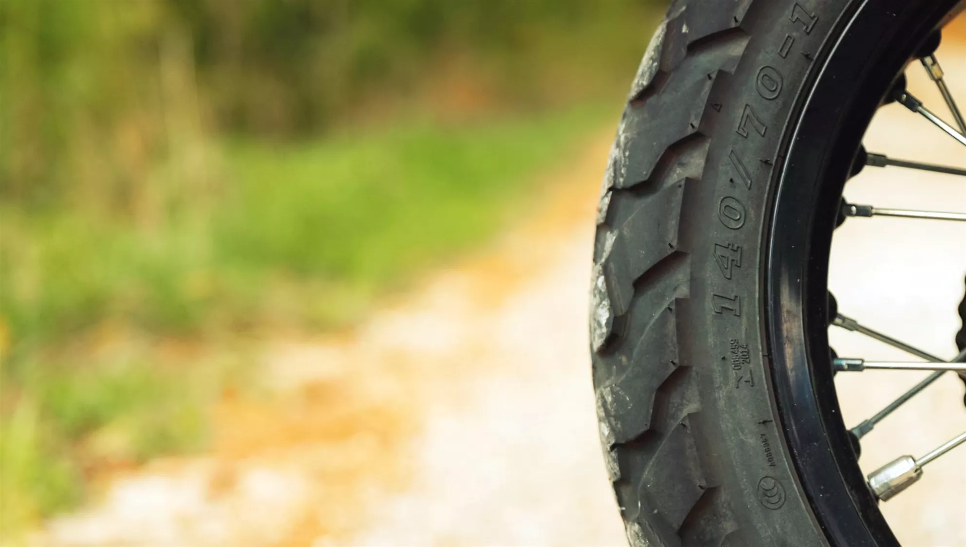 Kawasaki KLE 500 rear tyre in 140/70-17 size