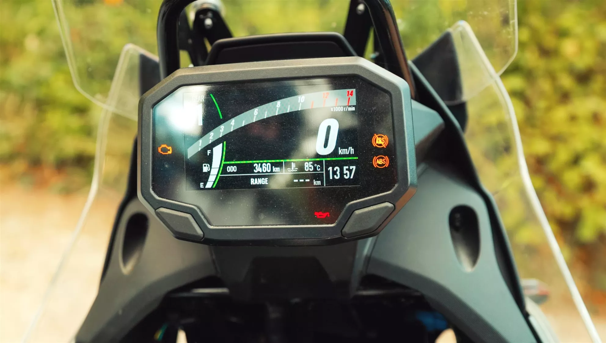 Kawasaki KLE 500 display with odometer reading