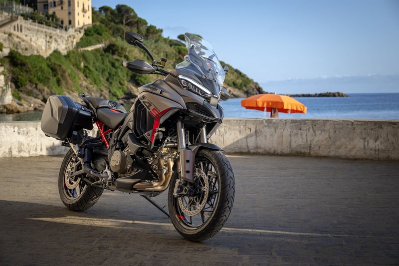 Ducati Multistrada V4 S Grand Tour: Mehr Technik für 2026