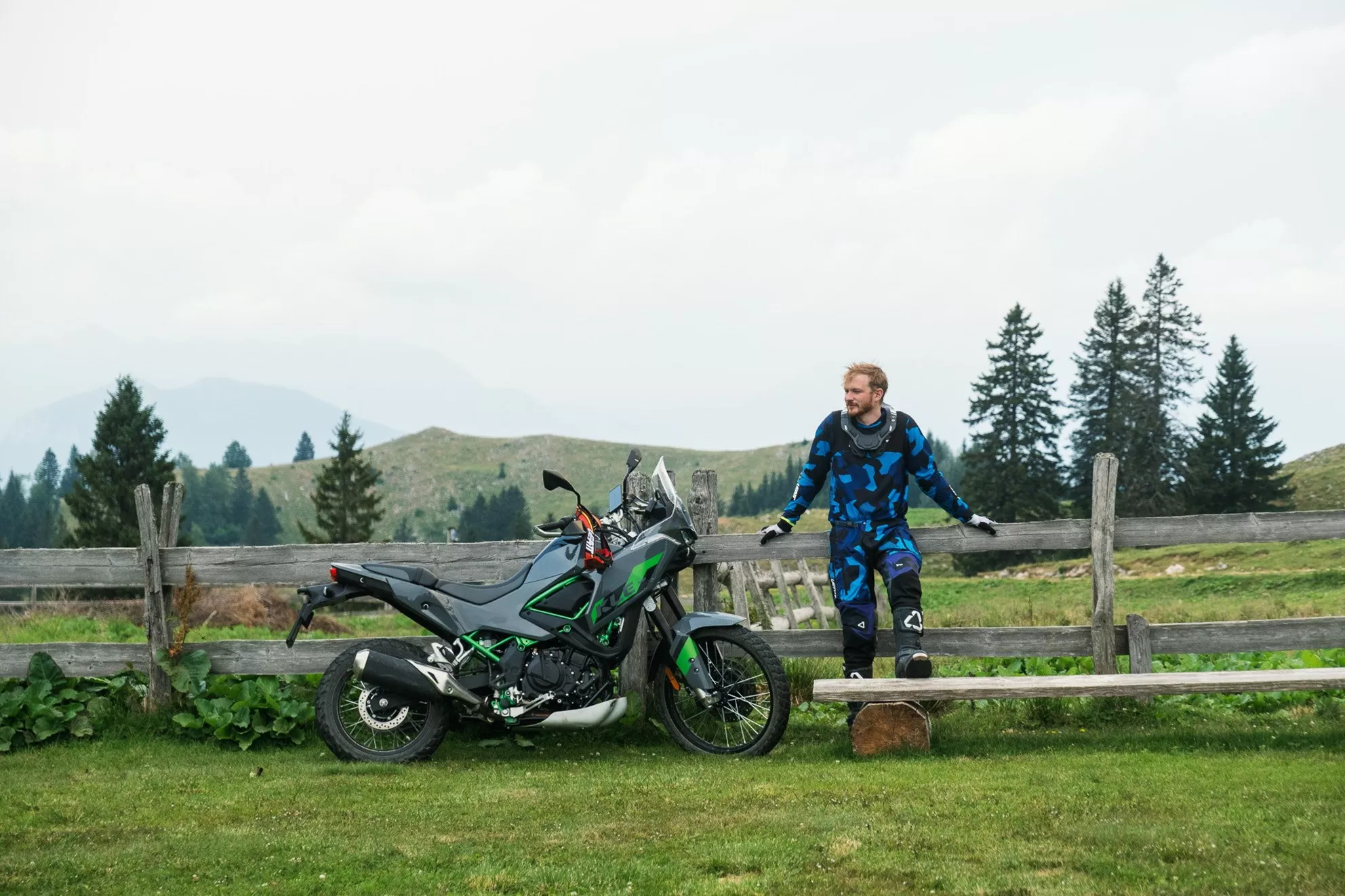 Leatt Moto 6.5 Boots, X-Frame knee braces and Neck Brace