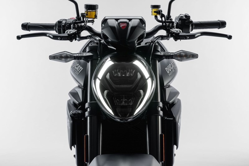 Ducati Monster Dark 2027 – Scheinwerfer