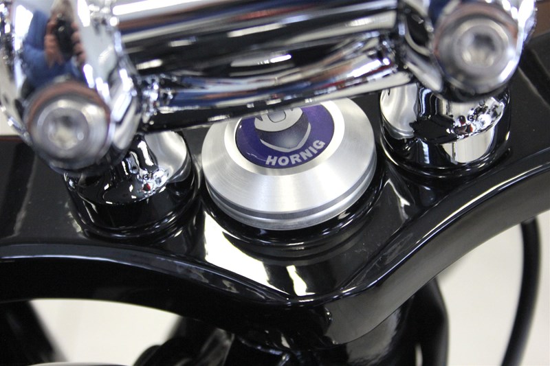 Lenkkopfverschlusskappe mit Emblem für BMW R18 Lenkkopfverschlusskappe mit Emblem für BMW R18